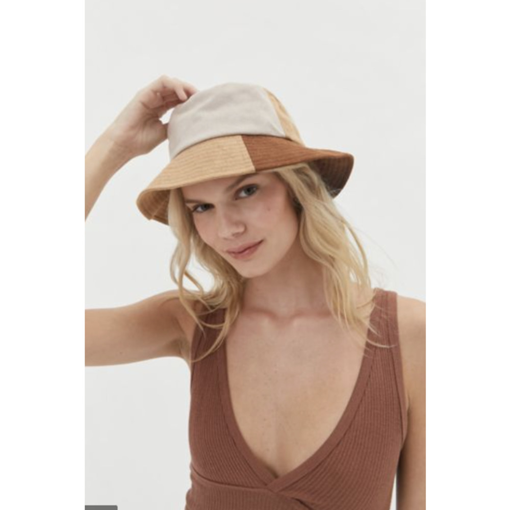 Free People Suede Bucket Hat

Tag has been removed, but never wore!!